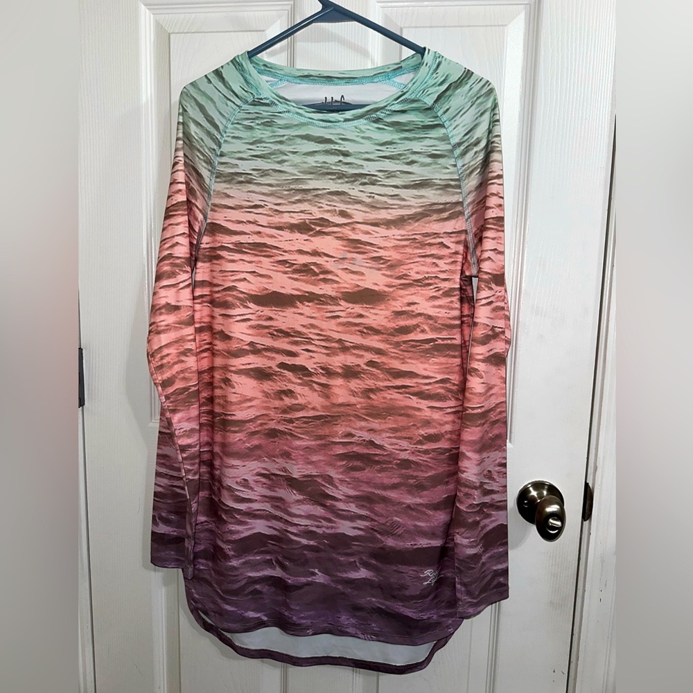 Reel Life water / fishing sport dress Large, with long sleeves and thumb holes.